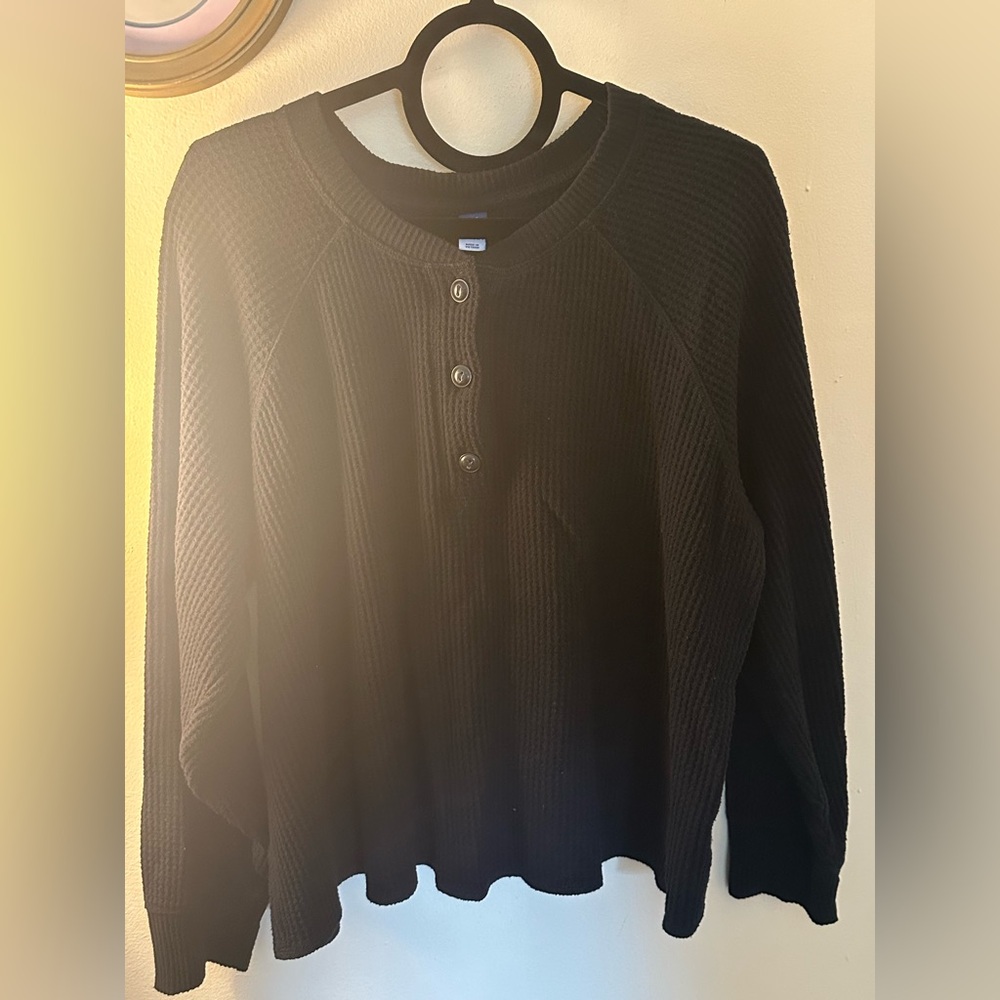 Old Navy Black Waffle Henley Pullover